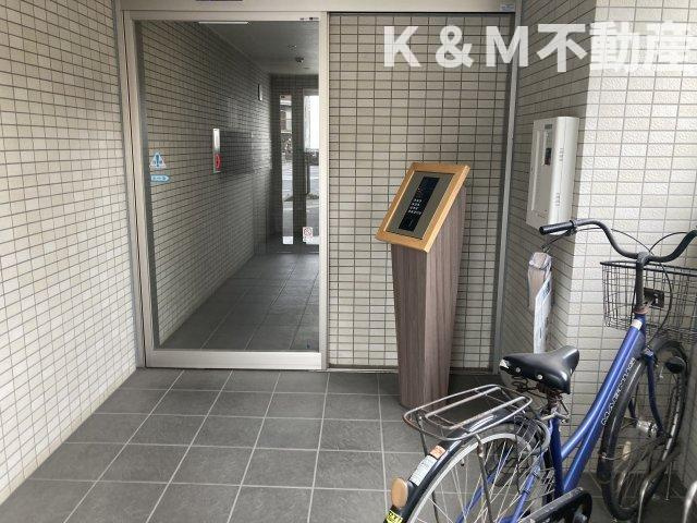 TRUTH CHARMEのエントランス|エントランスです