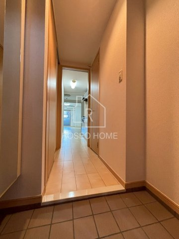 パークサイド法円坂の玄関