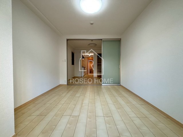 パークサイド法円坂の居間・リビング