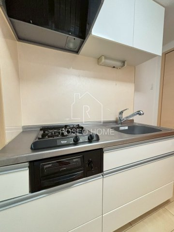 パークサイド法円坂のキッチン