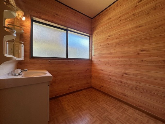 【独立洗面台】 | 伊東市宇佐美　戸建