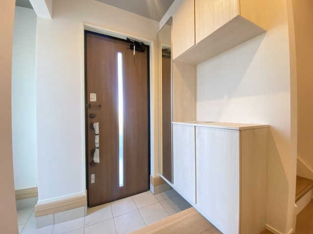 『八王子市新築戸建て』八王子市暁町3-2-5【仲介手数料無料】　　３期　の玄関|～仲介手数料無料☆八王子ひなた不動産～八王子市暁町　新築戸建て