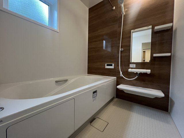 国道129号線まですぐ！厚木市下川入 新築戸建の浴室|日々の暮らしに欠かせないお風呂です
