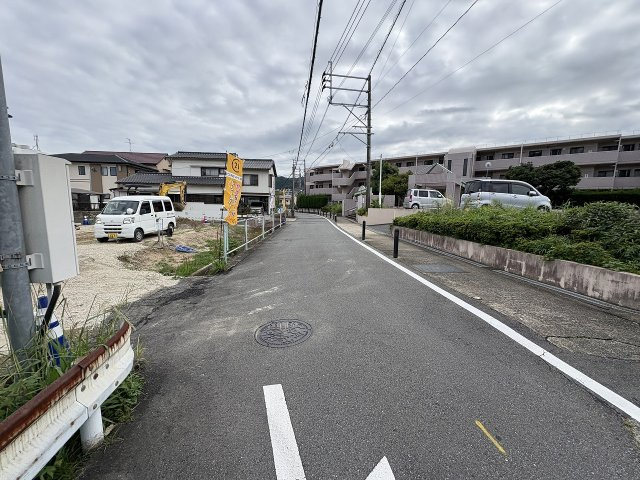 【その他】 | 福岡市南区大平寺1丁目10期　1号棟（全2棟）【仲介手数料無料・0円】 | 現地写真。前面道路です。