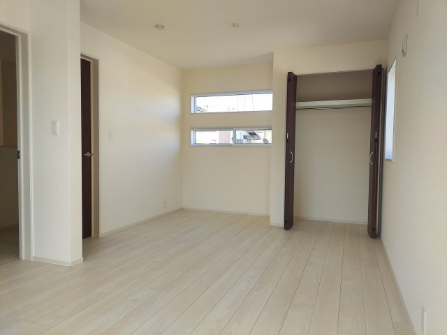 宝塚市逆瀬台5丁目新築一戸建の洋室|2階洋室約10.25帖