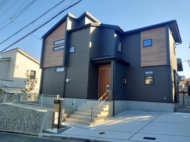 宝塚市逆瀬台5丁目新築一戸建の外観
