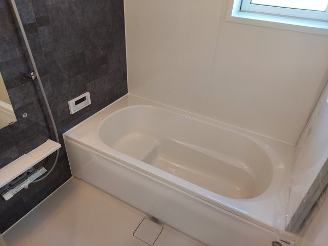 宝塚市逆瀬台5丁目新築一戸建の浴室|浴室乾燥機付き