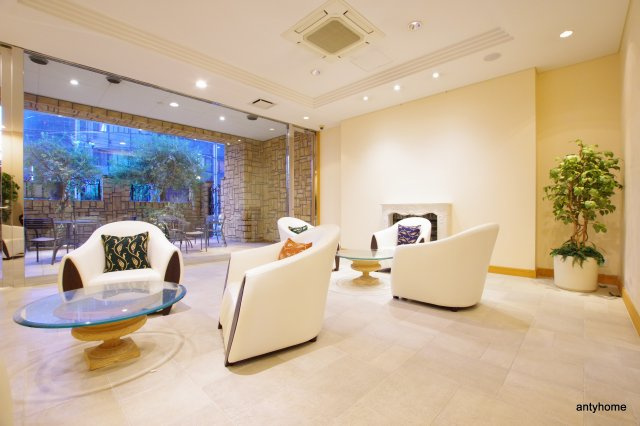 グランシス江坂　仲介手数料無料のロビー