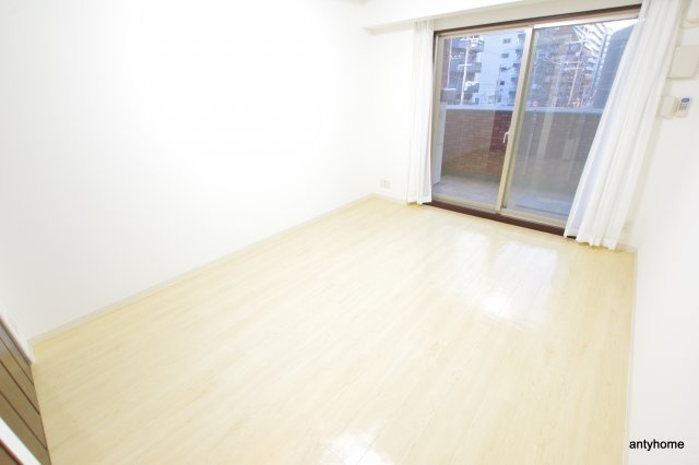 グランシス江坂　仲介手数料無料の洋室