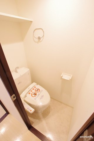 グランシス江坂　仲介手数料無料のトイレ