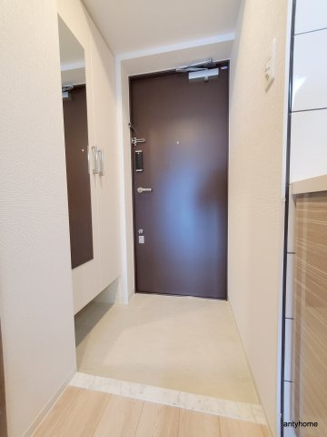 エスリードレジデンス大阪難波 仲介手数料無料の玄関