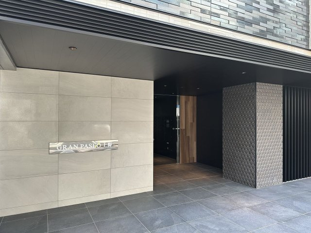 ＧＲＡＮ ＰＡＳＥＯ上野のエントランス|建物の内部です