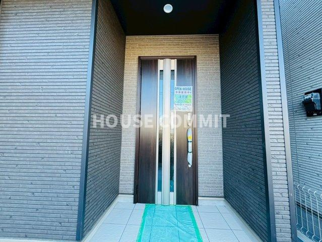 大袋Ⅰ　新築戸建　A号棟の玄関