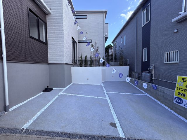 ハートフルタウンうるま市兼箇段Ⅱ-1号棟の駐車場