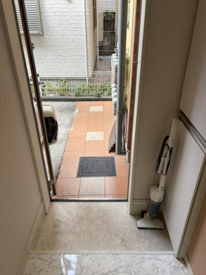 【玄関】 | ユスターシュ