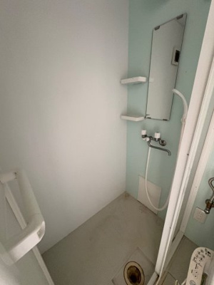 【シャワールーム】 | ユスターシュ