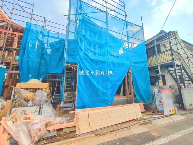 練馬区大泉学園町1丁目 全2棟 1号棟の外観|現地(2025年10月6日撮影)