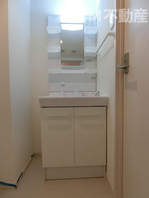 リブリ・グランズ レジデンス柏の洗面所|コンパクトで使いやすい洗面所