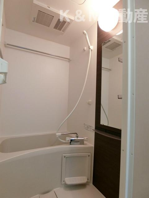 リブリ・グランズ レジデンス柏の浴室|落ち着いた空間のお風呂です