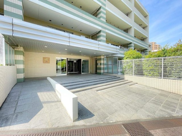 ミオカステーロ港北Ⅱのエントランス