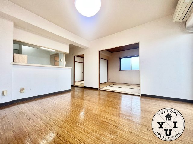 【居間・リビング】の画像