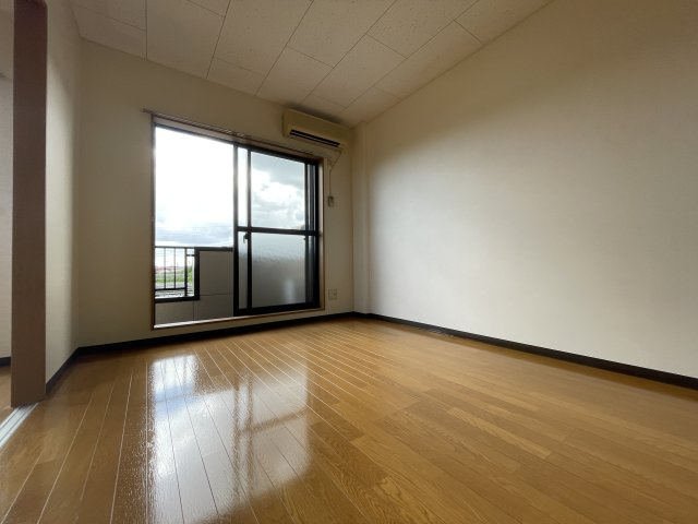 エーデルハイムCの洋室