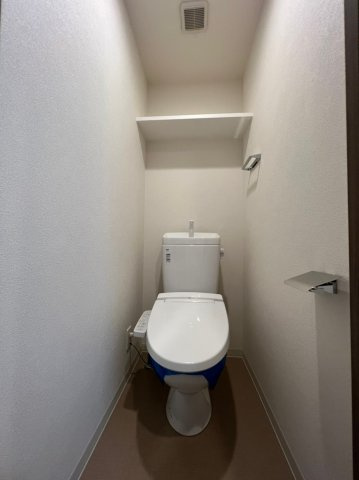 プレサンス久屋大通公園セラフィ　名古屋市賃貸　仲介手数料無料のトイレ