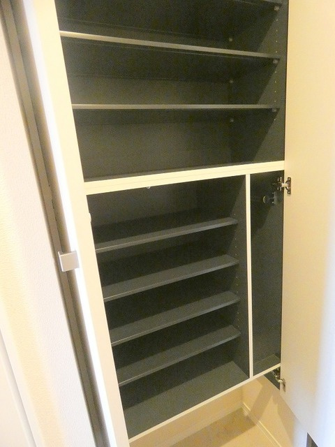 パークサイド芦花の収納