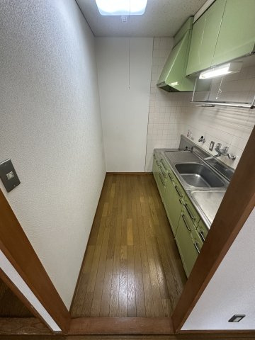 府中市宮西町３丁目の賃貸マンションの内装