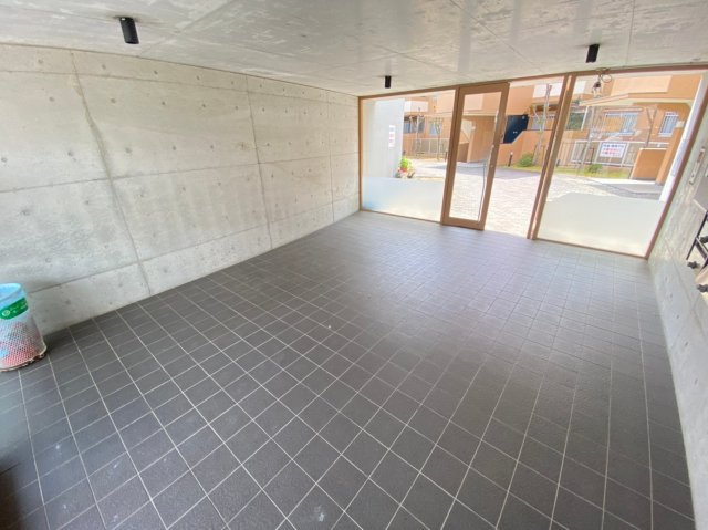 メルヴェーユ桃山台のロビー