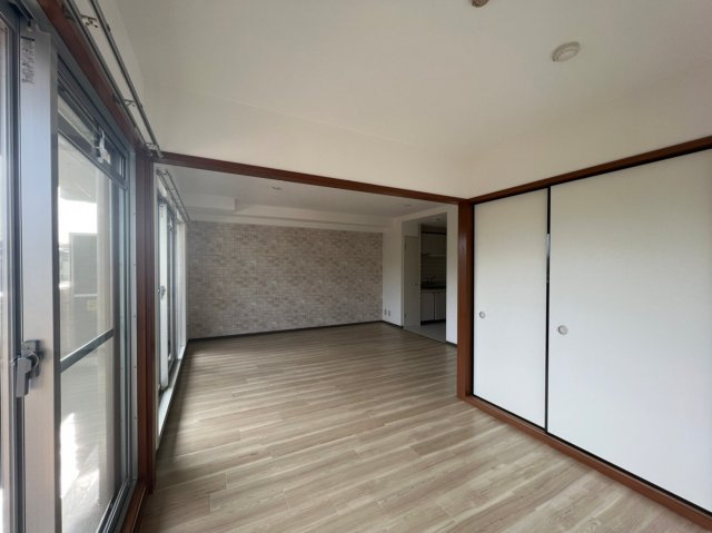 メルヴェーユ桃山台の居間・リビング