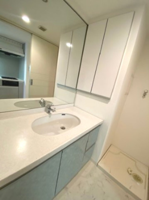 【洗面所】 | プライムアーバン日本橋浜町 | 忙しい朝には欠かせない洗面所です