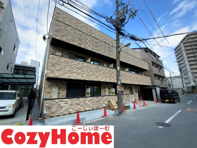 タイル張りのお洒落な外観です。