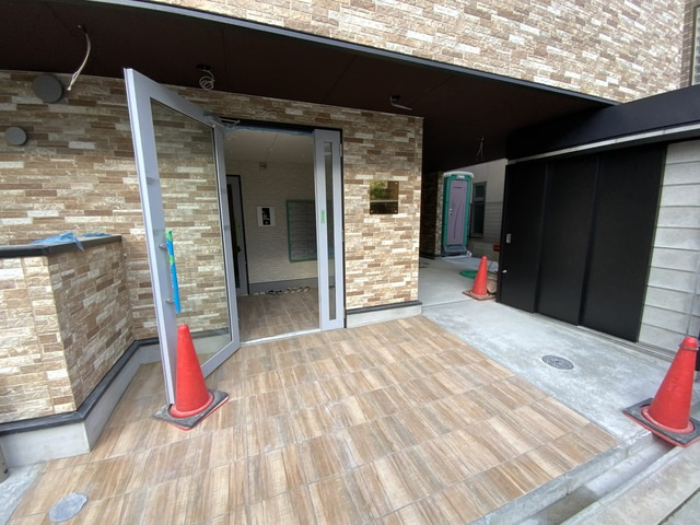 明るいエントランスです。