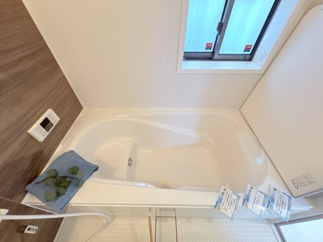 ハートフルタウンうるま市石川楚南2号棟の浴室