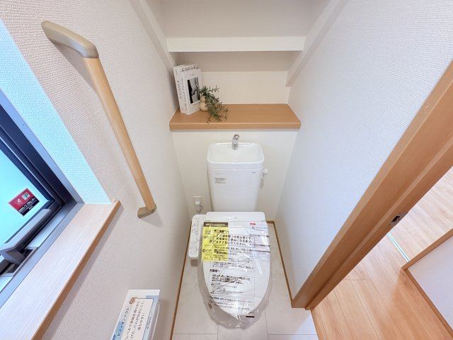 ハートフルタウンうるま市石川楚南2号棟のトイレ