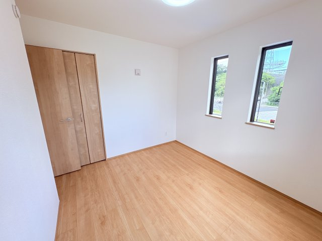 ハートフルタウンうるま市石川楚南2号棟の洋室