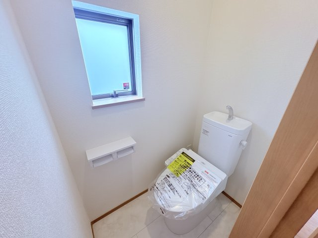 ハートフルタウンうるま市石川楚南2号棟のトイレ