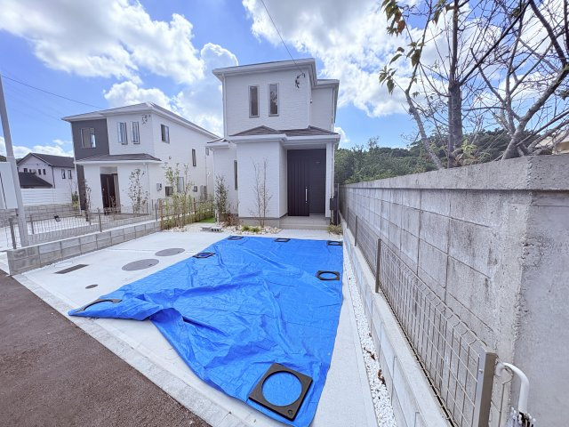 ハートフルタウンうるま市石川楚南2号棟の駐車場