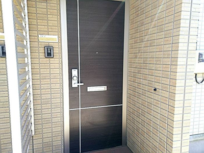 【玄関】 | セジュールフローラ | ※同物件・反転タイプの写真です。