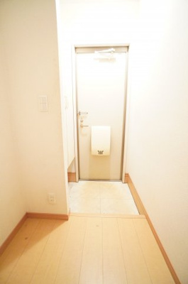 【玄関】 | セジュールフローラ | ※同物件・反転タイプの写真です。