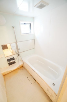 【浴室】 | セジュールフローラ | ※同物件・反転タイプの写真です。