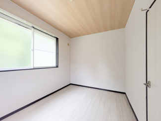 【洋室】 | ラ・ルーチェ小美玉