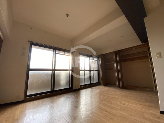 キオプラザ天満橋　滝川小学校の居間・リビング|キオプラザ天満橋　リビング・ダイニングスペース