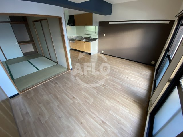 キオプラザ天満橋　滝川小学校の居間・リビング|キオプラザ天満橋　リビング・ダイニングスペース