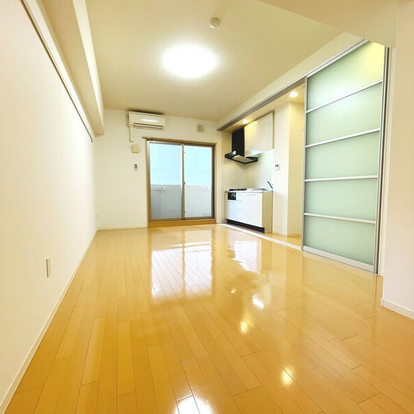 グランシャリオ栄　名古屋市賃貸　仲介手数料無料の居間・リビング