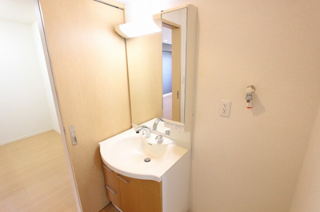 CREA湘南の洗面所|※別号室の参考写真です。