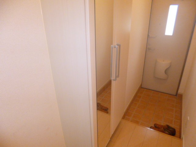 エリンコート矢切の玄関