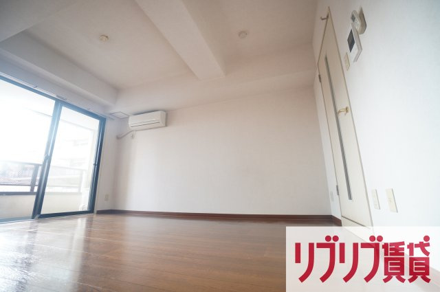 ベルメゾン松波の居間・リビング