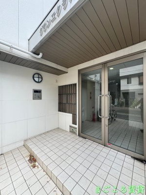 【エントランス】 | グランエクラ岸里